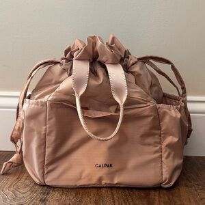 CALPAK Women's Mauve Drawstring Lunch Bag